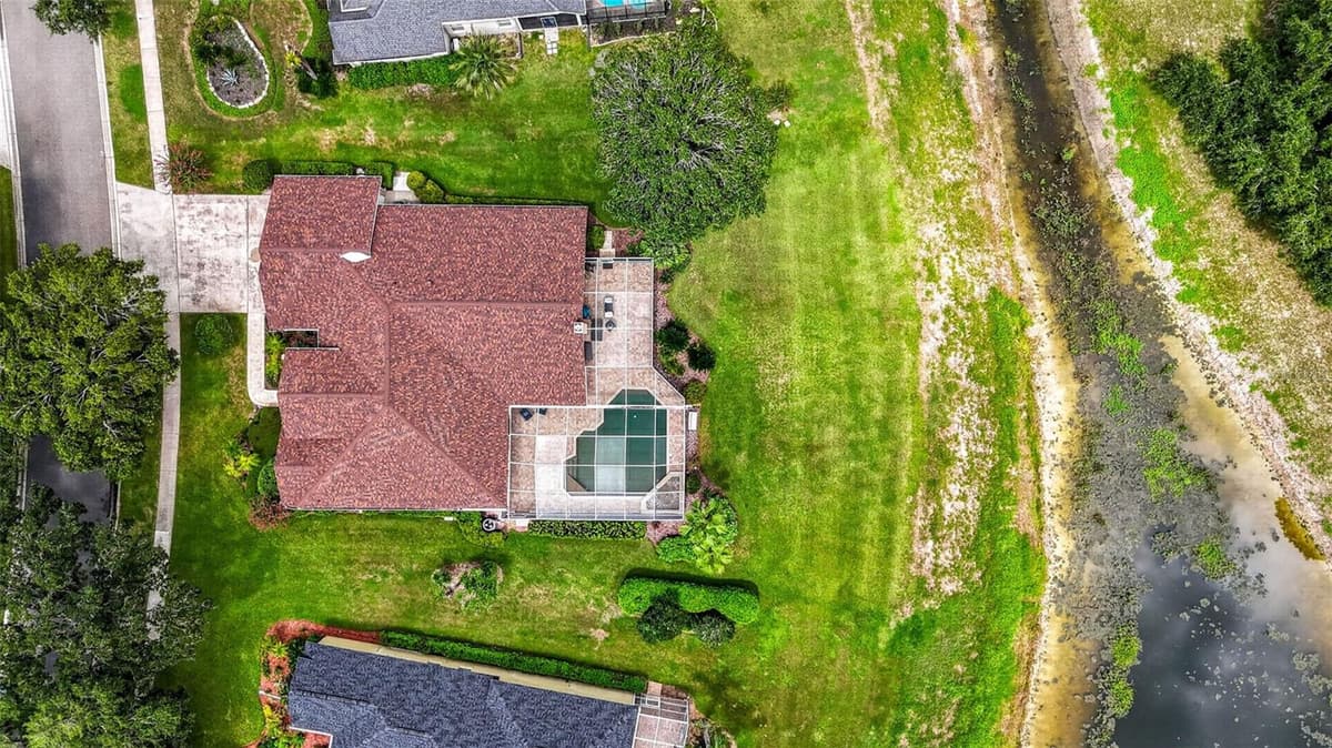 3918 NINE DRIVE — photo 75 of 100