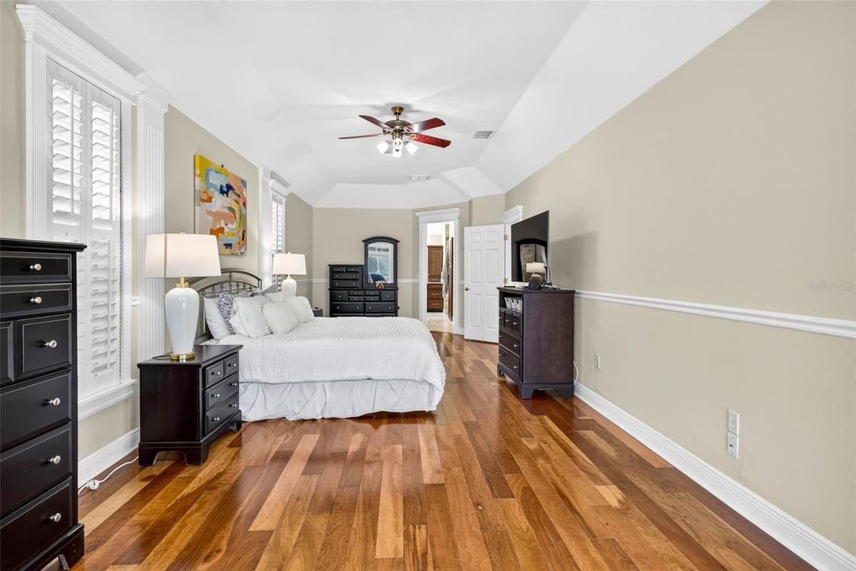 3918 NINE DRIVE — photo 21 of 100