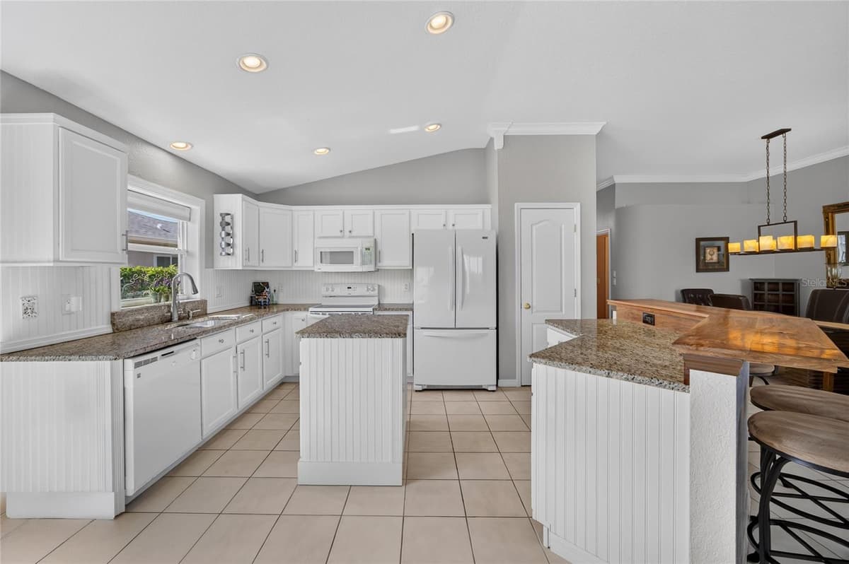 1550 SCARLETT AVENUE — photo 12 of 49