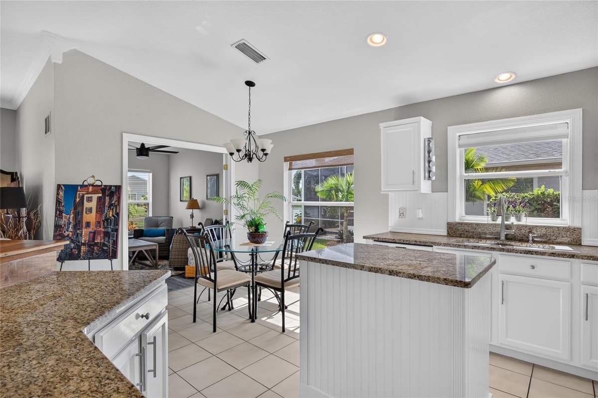 1550 SCARLETT AVENUE — photo 15 of 49