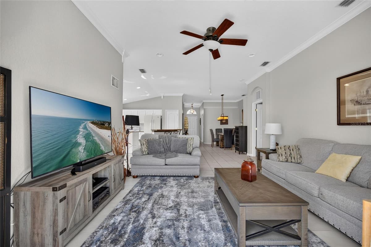 1550 SCARLETT AVENUE — photo 10 of 49