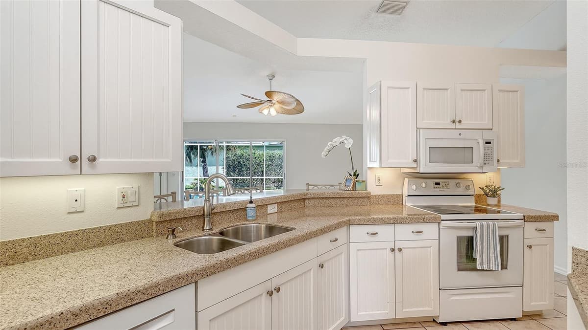 23 ARBOR OAKS DRIVE — photo 12 of 33