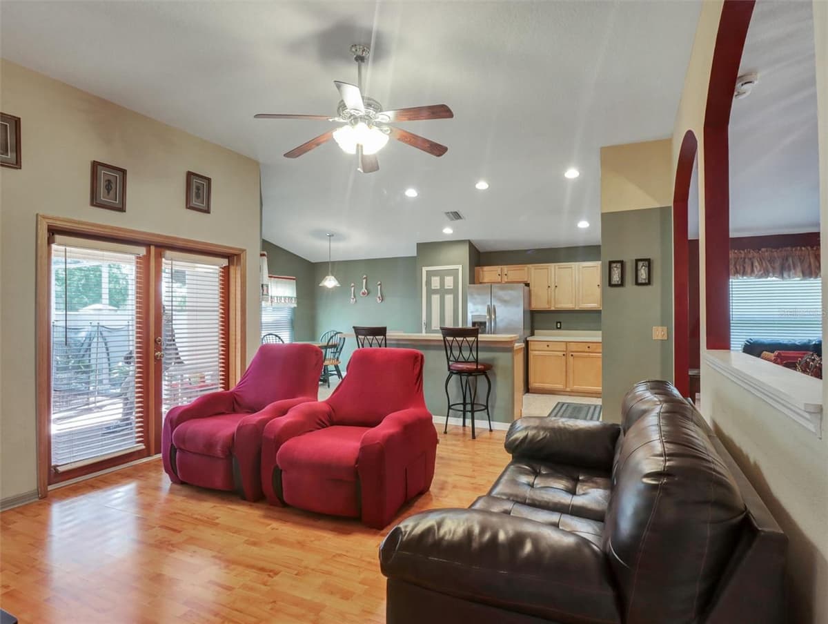 7515 TERRACE RIVER DRIVE — photo 10 of 37