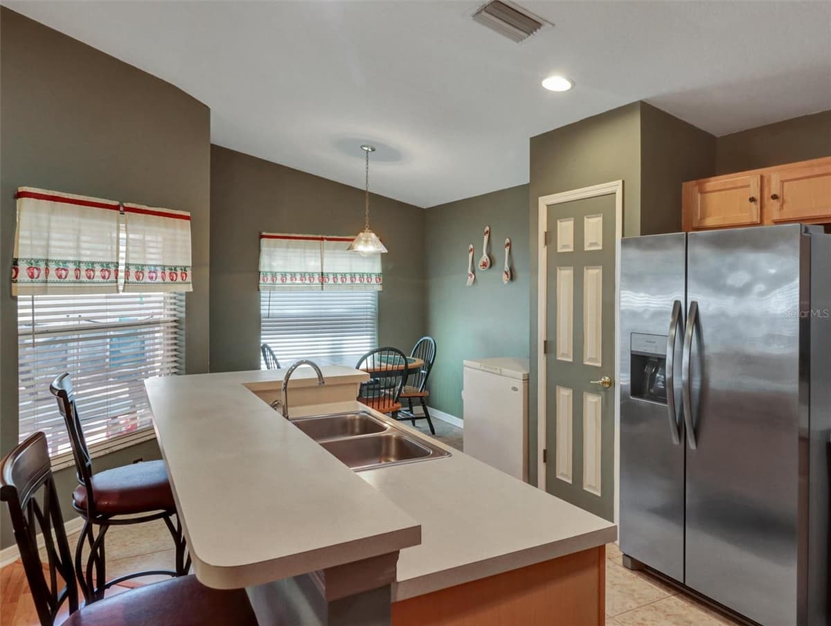 7515 TERRACE RIVER DRIVE — photo 14 of 37
