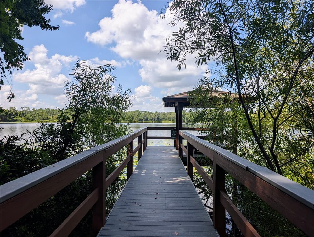 2550 ALAFAYA TRAIL — photo 3 of 8