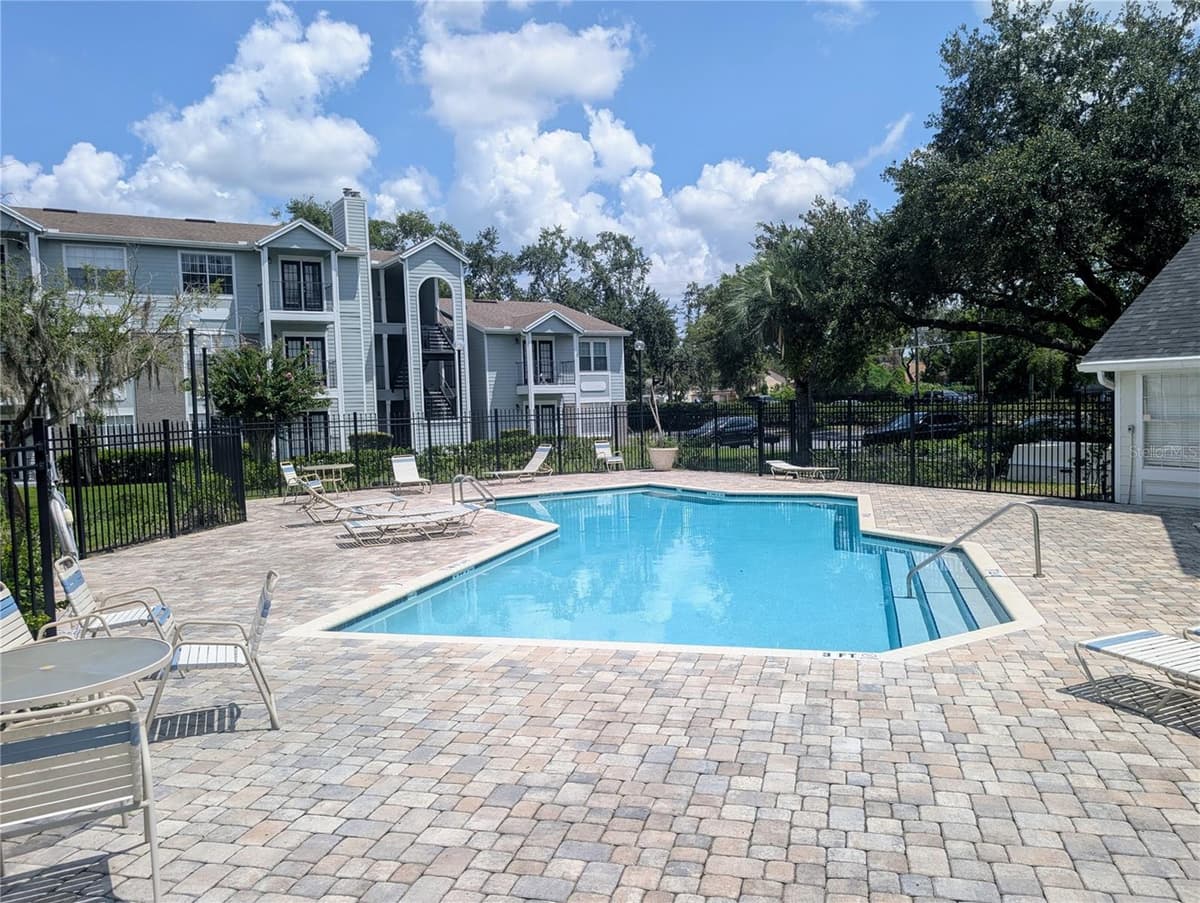 2550 ALAFAYA TRAIL — photo 7 of 8