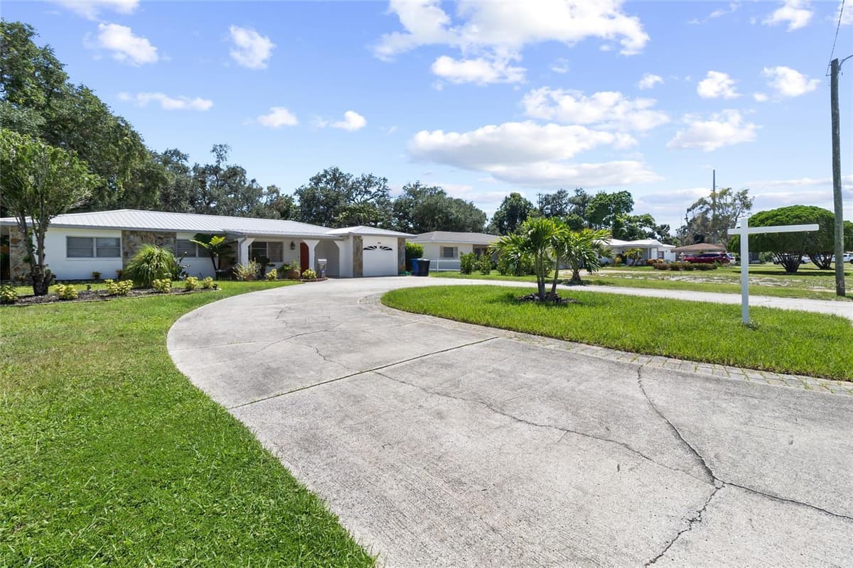 3000 PONCE DE LEON WAY — photo 3 of 55
