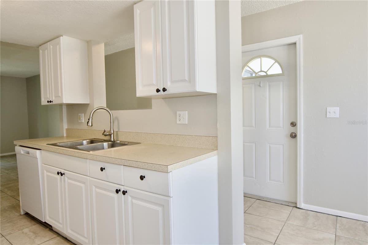 5310 26TH STREET — photo 4 of 31