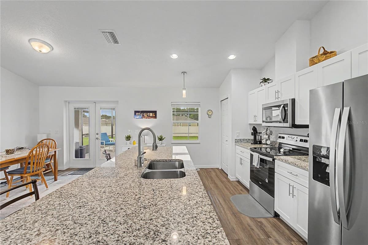 4322 MARYLAND STREET — photo 8 of 40