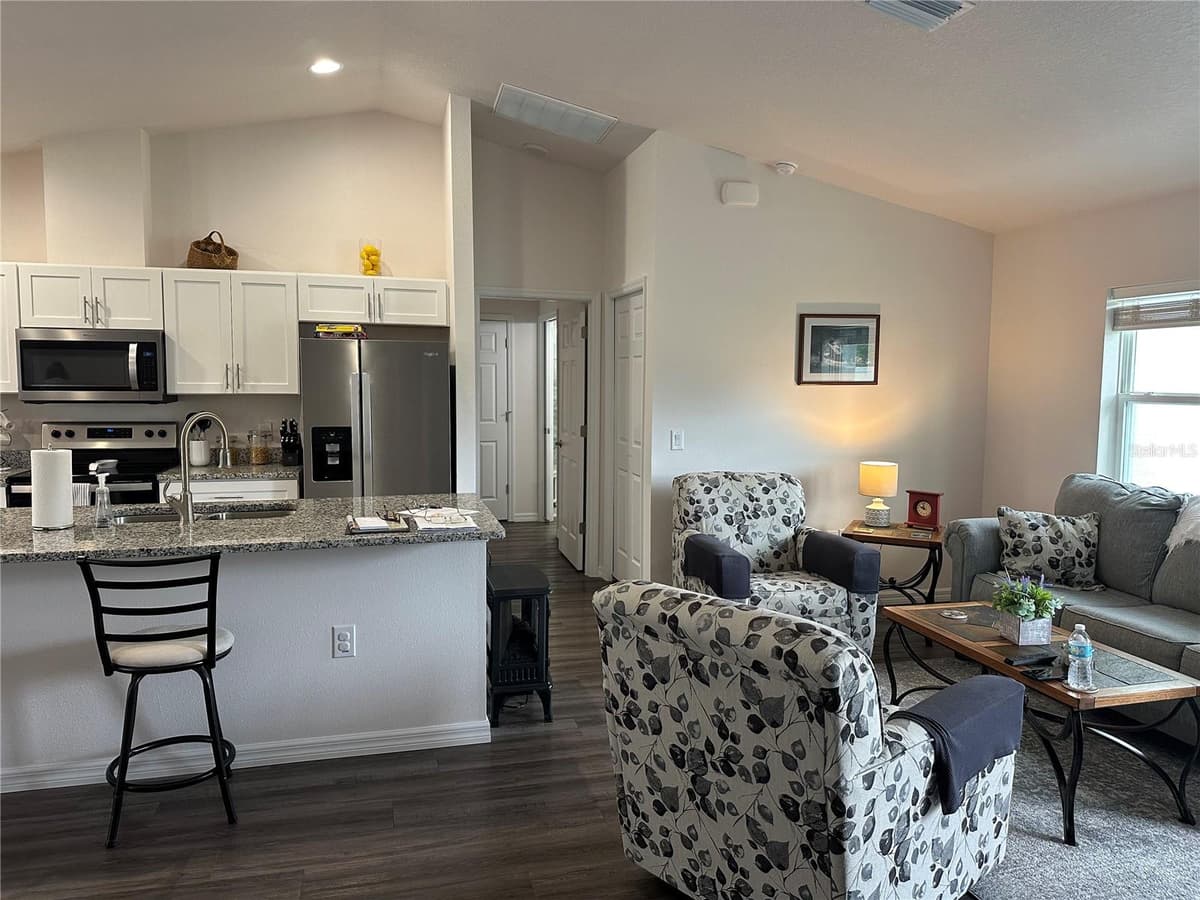 4322 MARYLAND STREET — photo 10 of 40