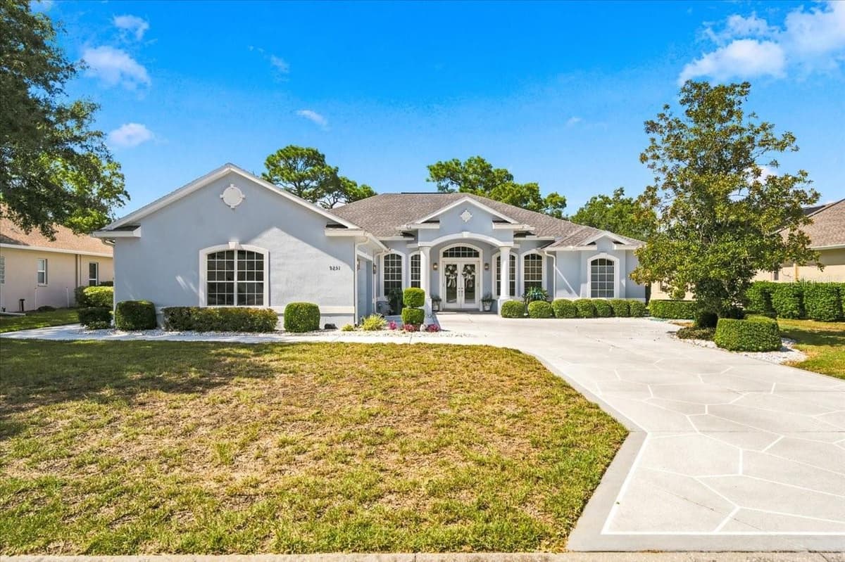 9251 GRAND CYPRESS DRIVE — photo 17 of 78