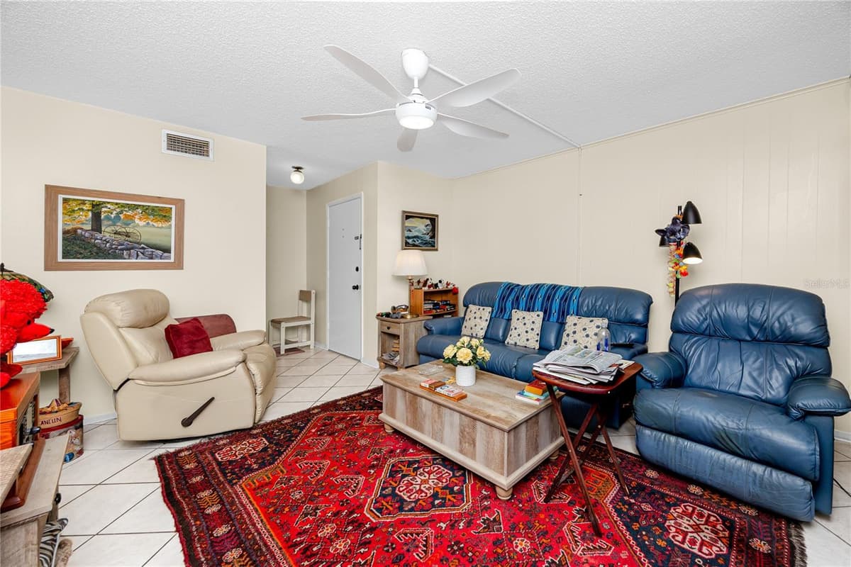 3435 41ST TERRACE — photo 4 of 33