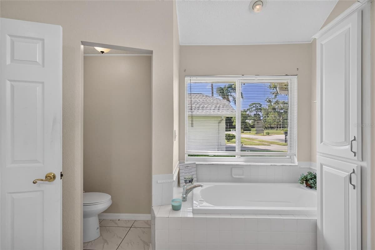 13625 DEVENTER COURT — photo 25 of 57