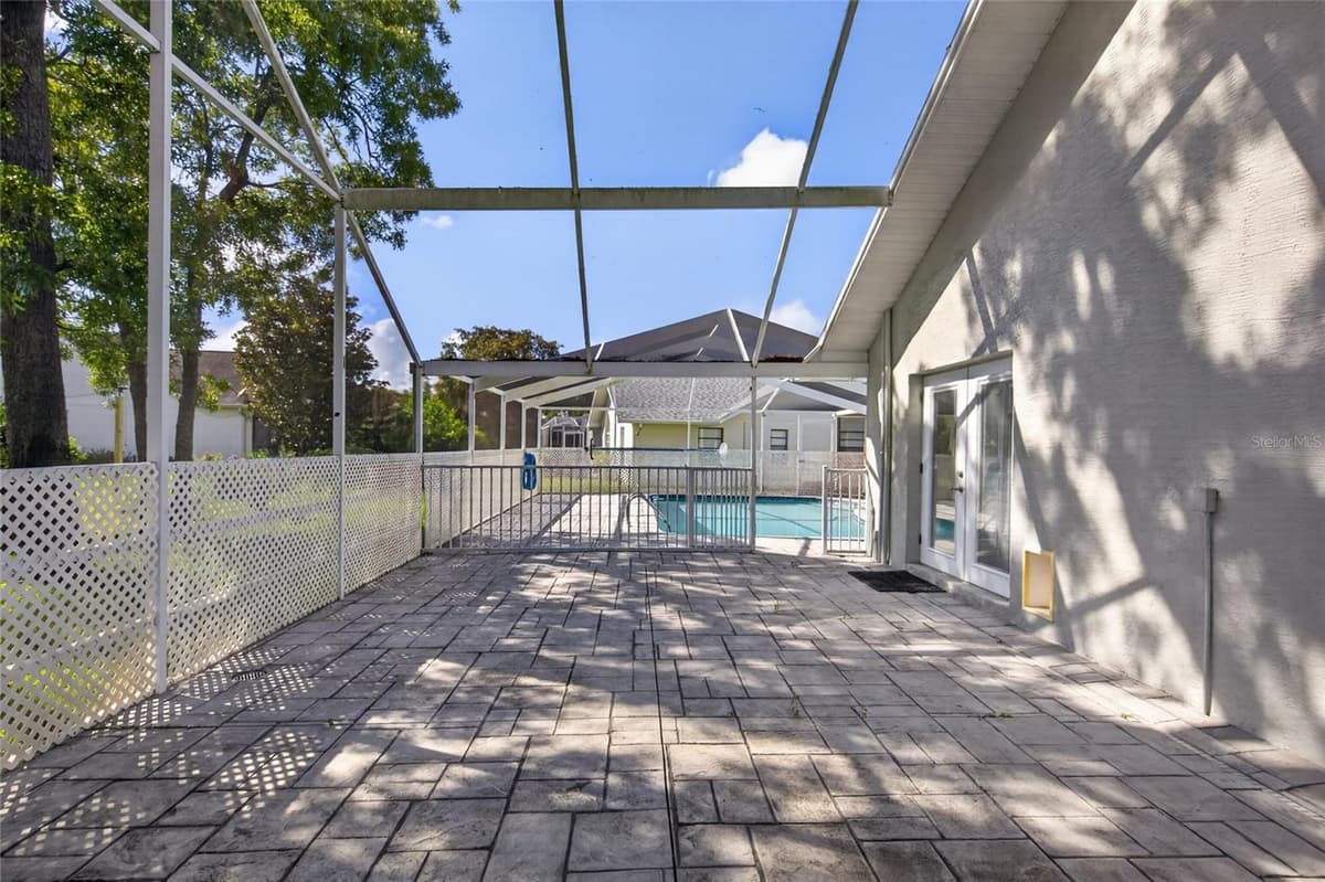 13625 DEVENTER COURT — photo 10 of 57