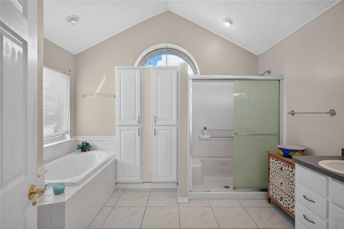13625 DEVENTER COURT — photo 23 of 57