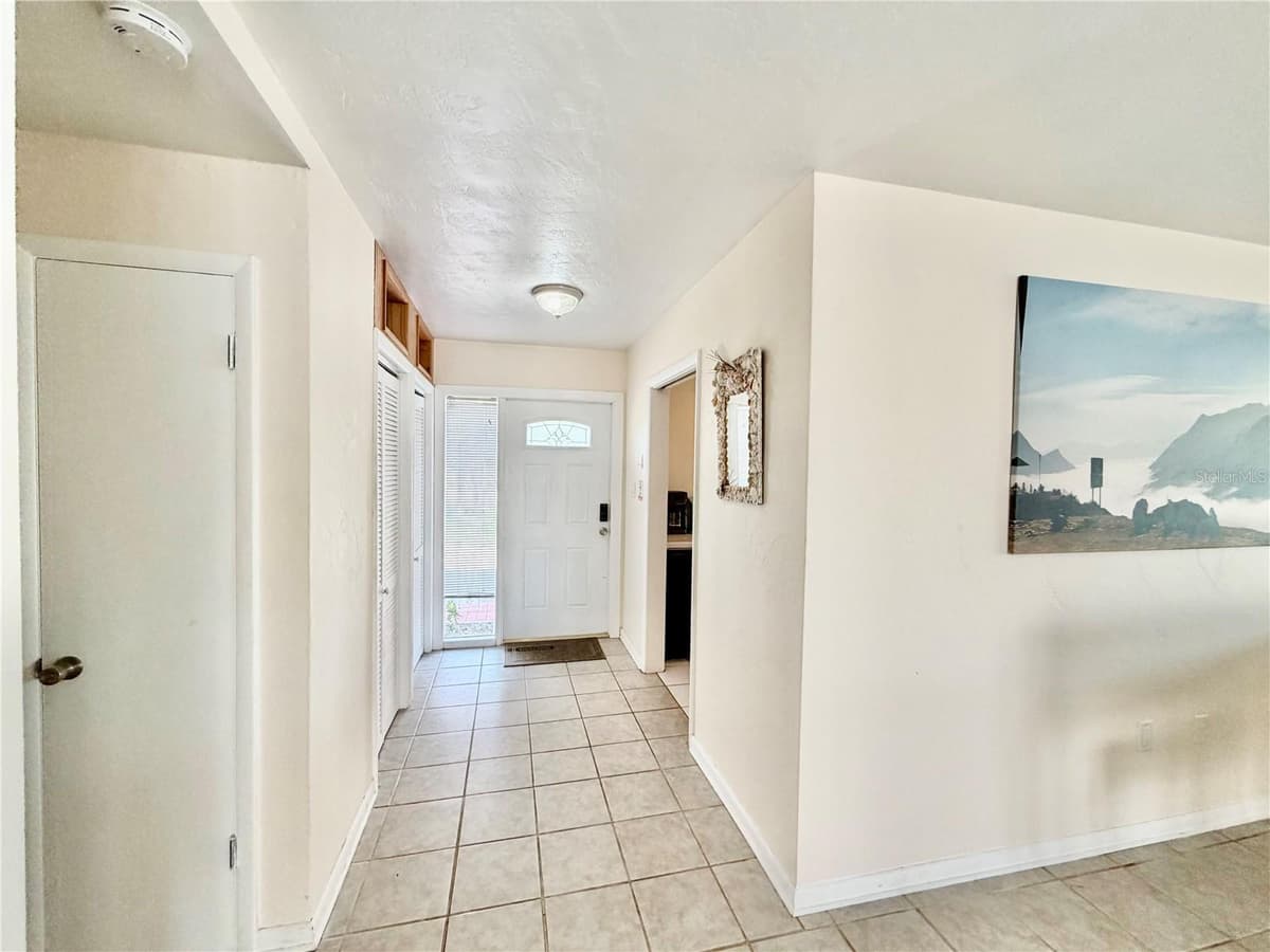 2201 AARON STREET — photo 13 of 26