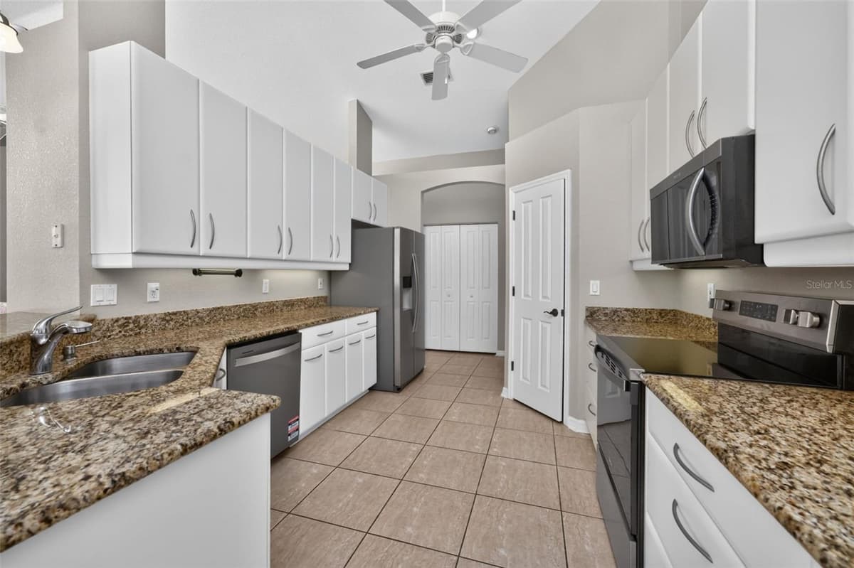 8 SPORTSMAN ROAD — photo 12 of 38