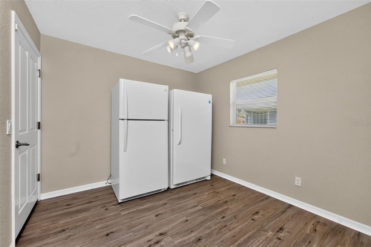 8 SPORTSMAN ROAD — photo 29 of 38