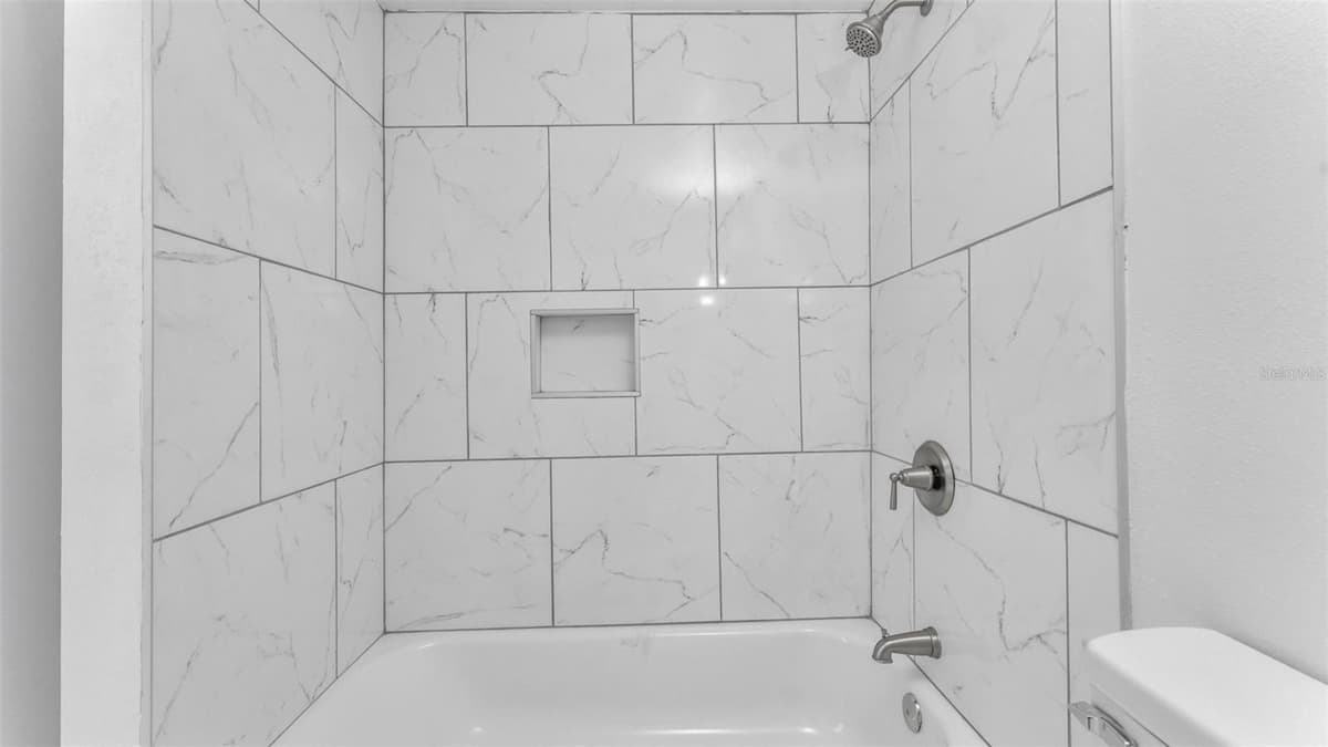 1060 STANFORD STREET — photo 31 of 34