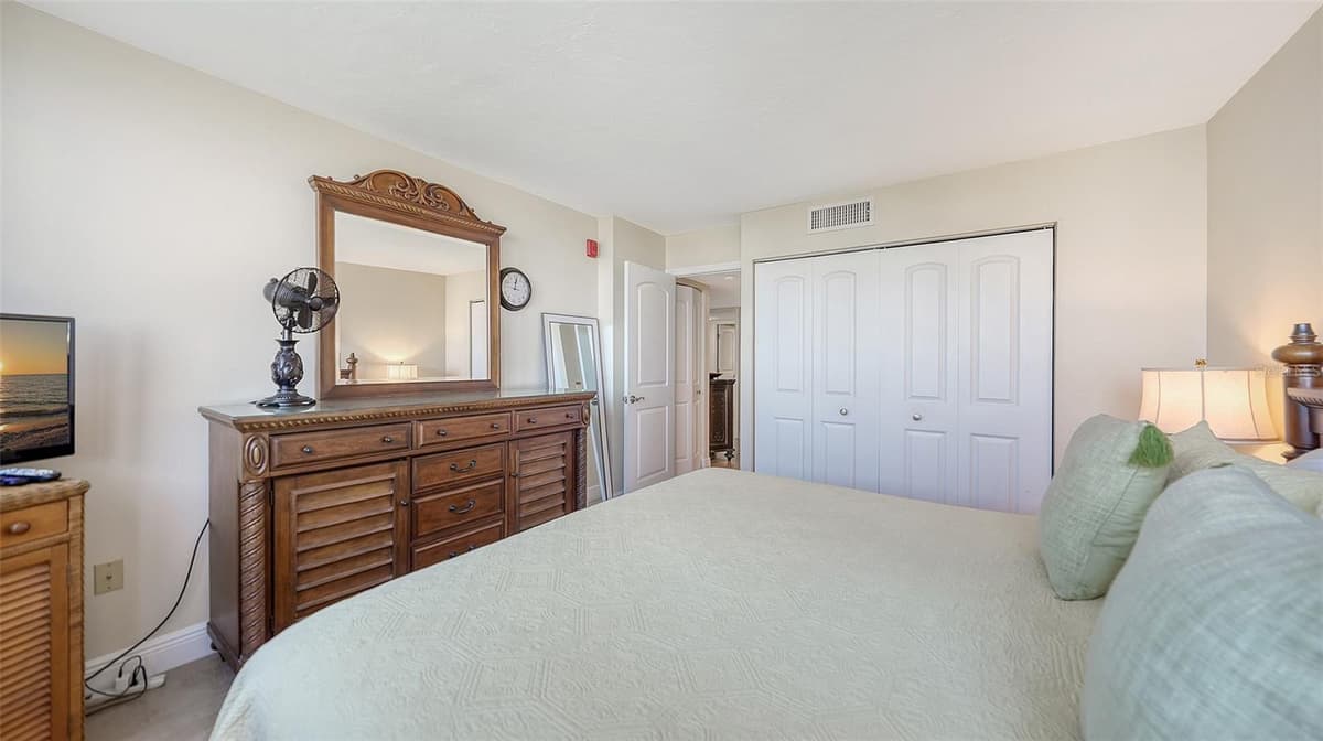 1055 BEACH ROAD — photo 33 of 92