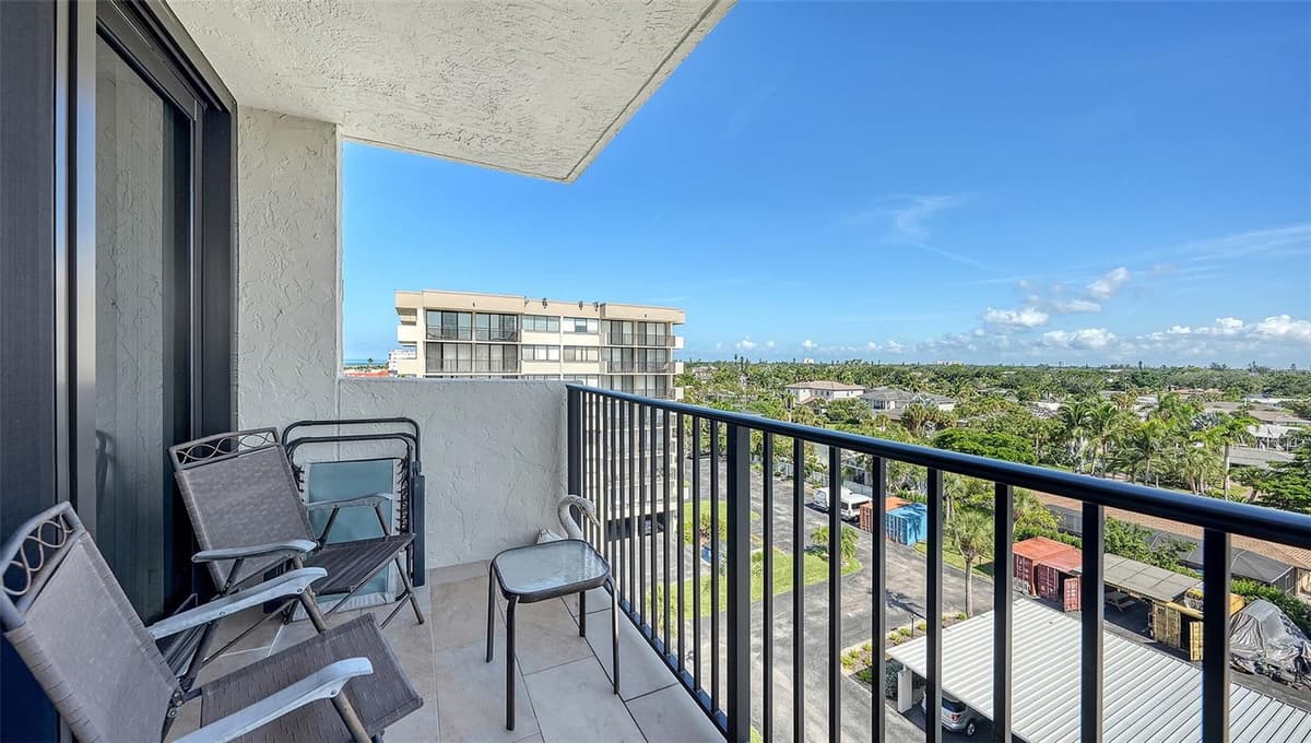 1055 BEACH ROAD — photo 45 of 92