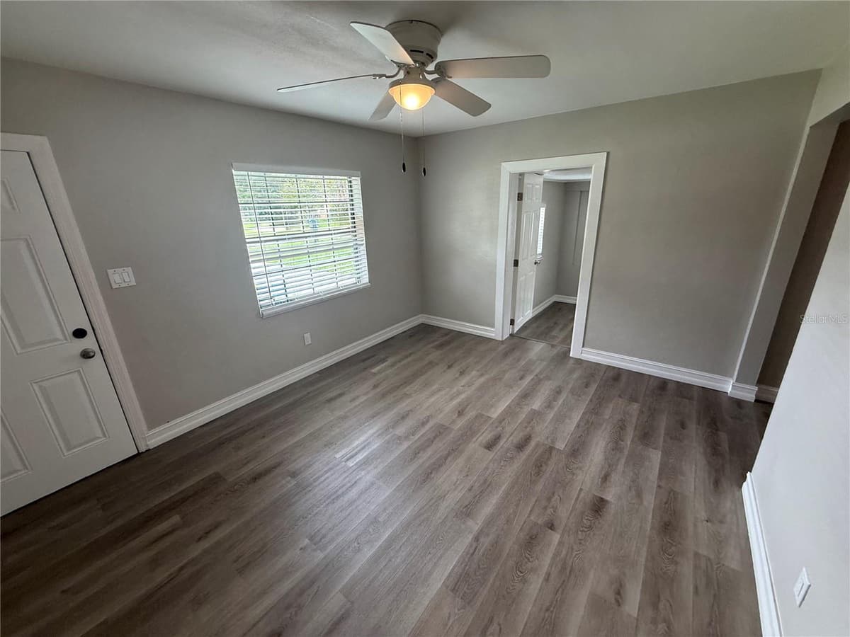 1116 EDITH AVENUE — photo 3 of 14