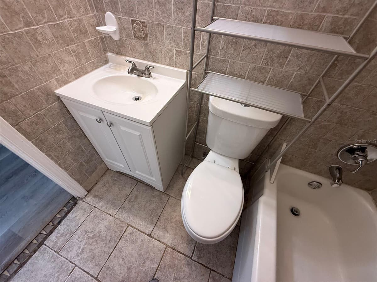 1116 EDITH AVENUE — photo 10 of 14