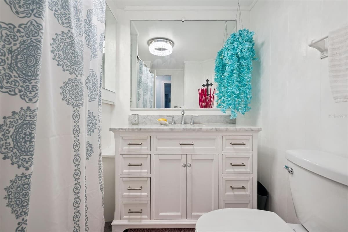 109 DOUGLAS STREET — photo 19 of 52