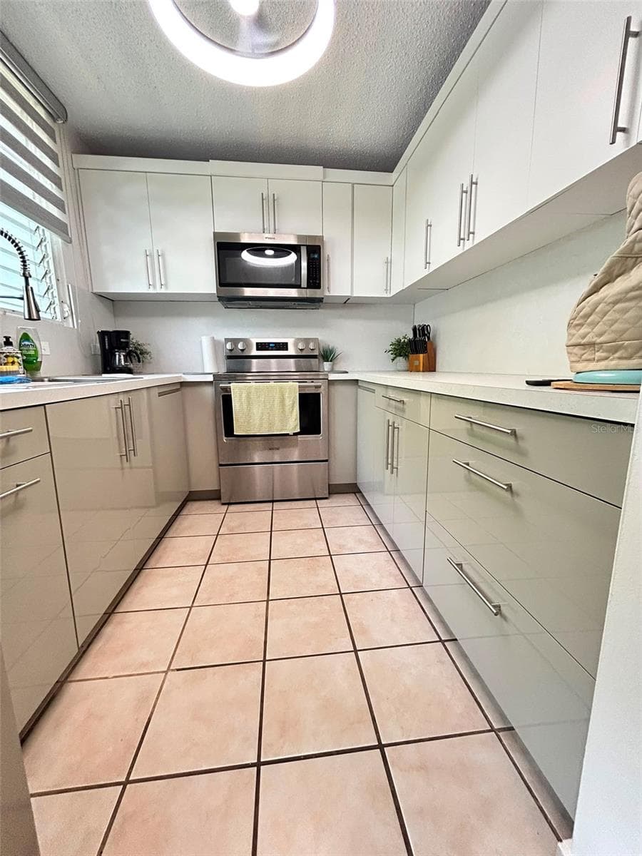 Carr 2 AVE. ALGARROBO — photo 6 of 24