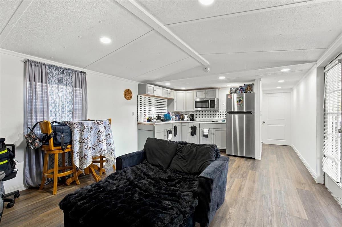 1549 ADAIR ROAD — photo 3 of 42