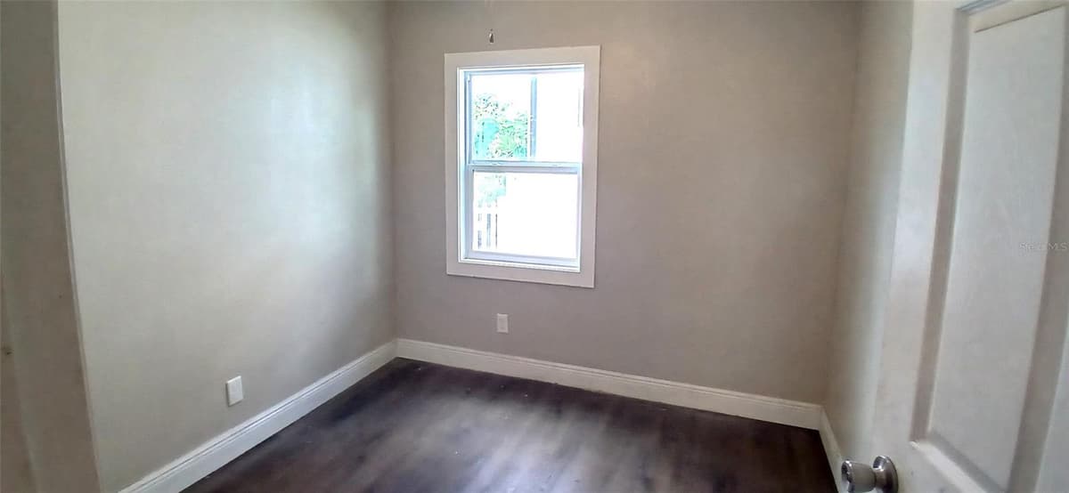 2055 28TH AVENUE — photo 15 of 33