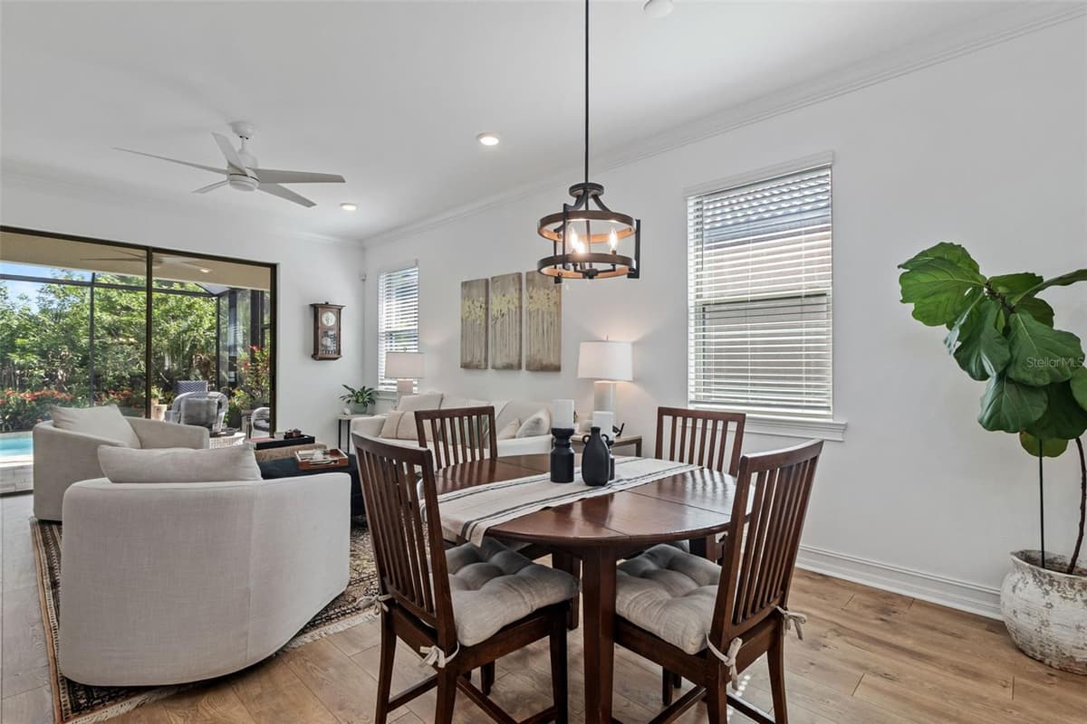 145 SOLIERA STREET — photo 12 of 58