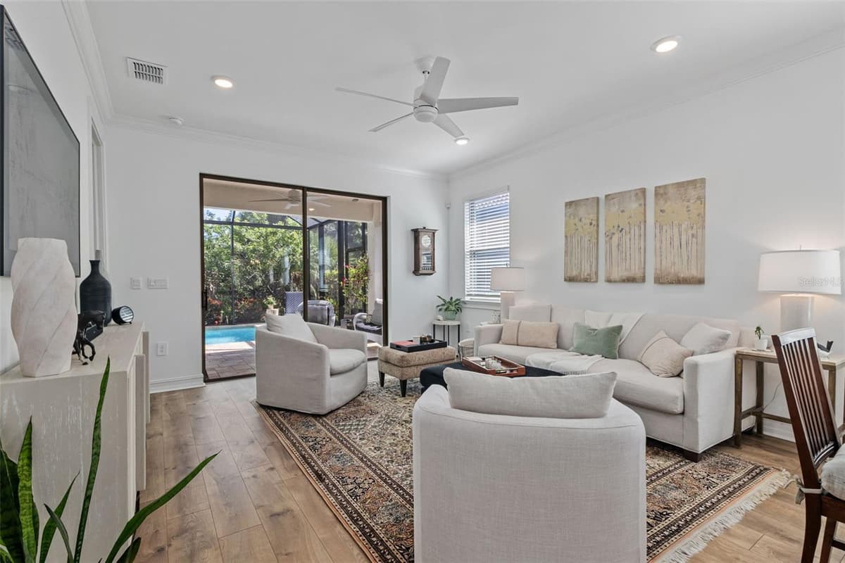 145 SOLIERA STREET — photo 13 of 58