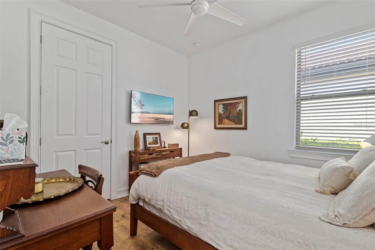 145 SOLIERA STREET — photo 20 of 58