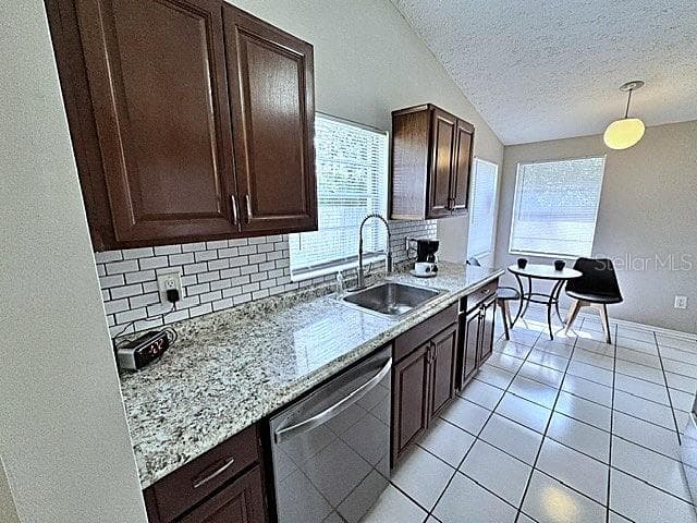 16004 GRASS LAKE DRIVE — photo 8 of 27