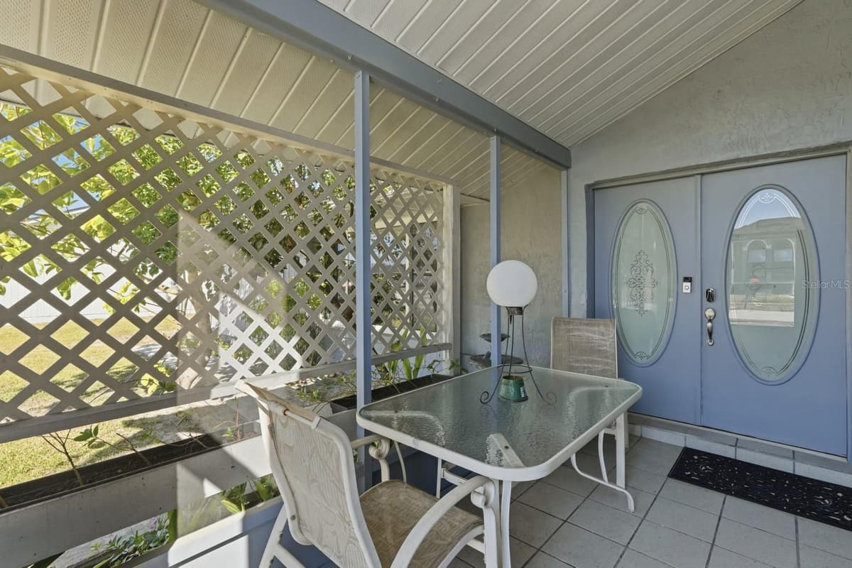 934 WILMINGTON DRIVE — photo 3 of 42