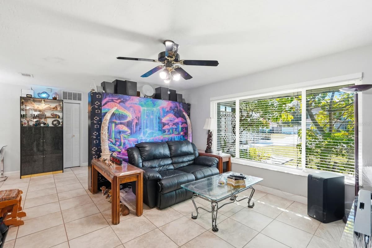 934 WILMINGTON DRIVE — photo 15 of 42