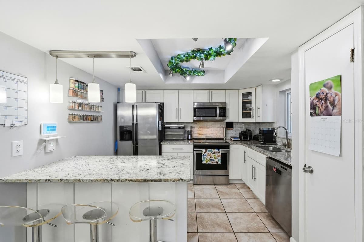 934 WILMINGTON DRIVE — photo 9 of 42