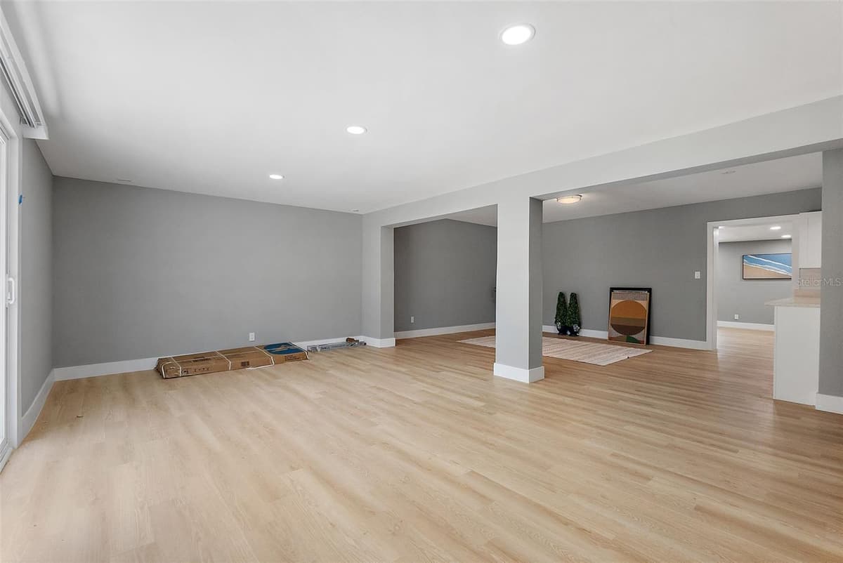 3926 HELENA STREET — photo 28 of 31