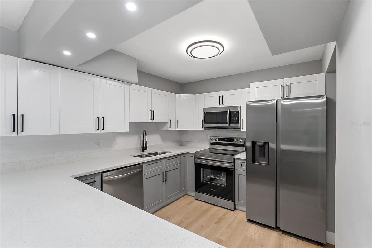 3926 HELENA STREET — photo 17 of 31