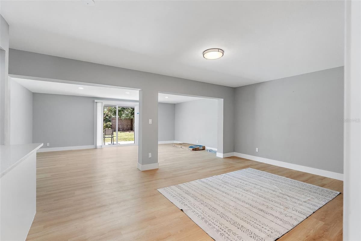 3926 HELENA STREET — photo 15 of 31