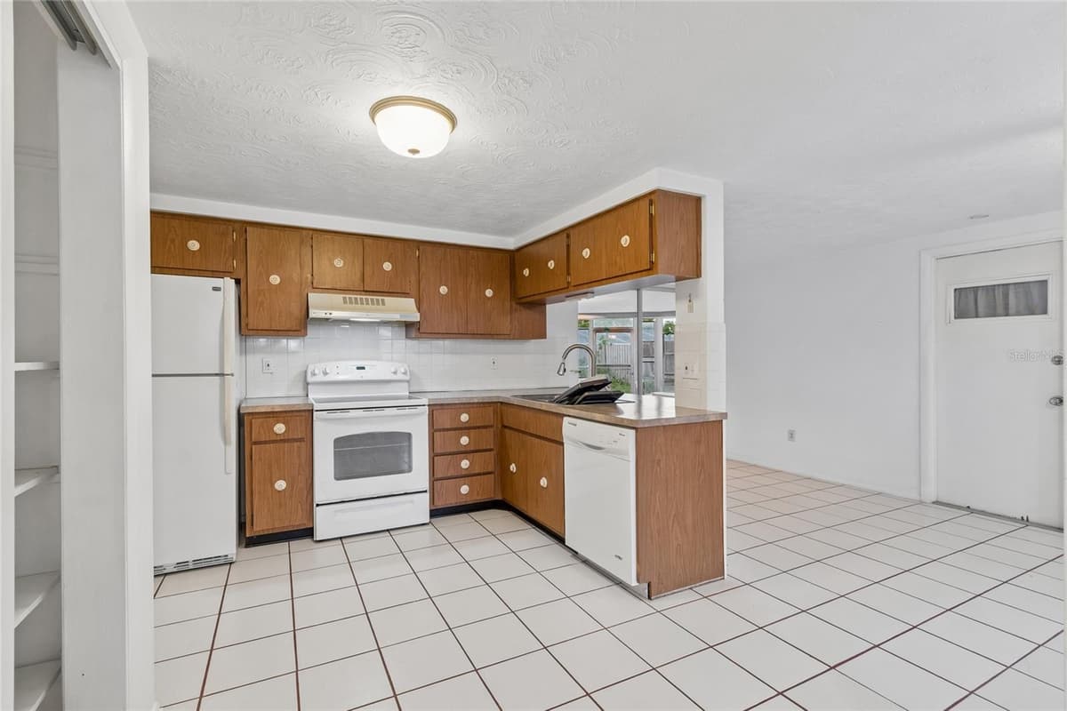 3416 CHAUNCY ROAD — photo 10 of 26