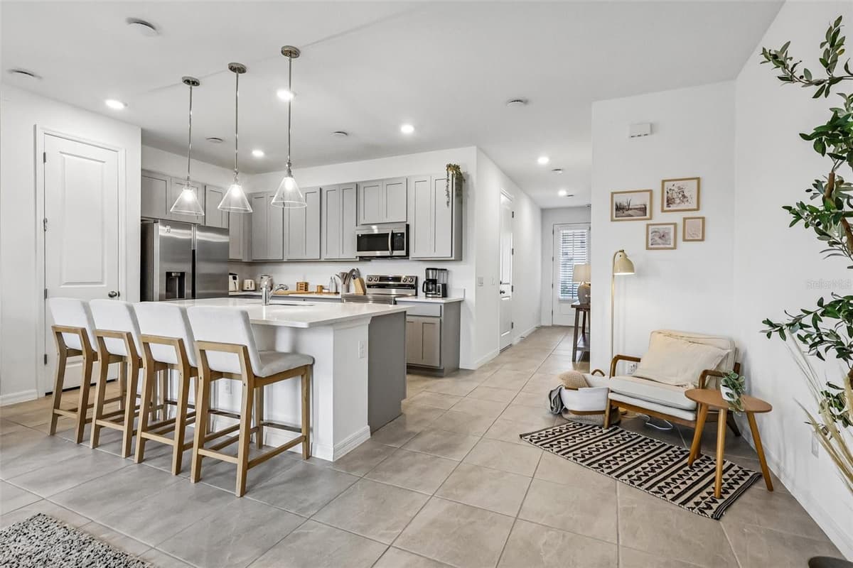 658 LONGBOAT DRIVE — photo 14 of 41