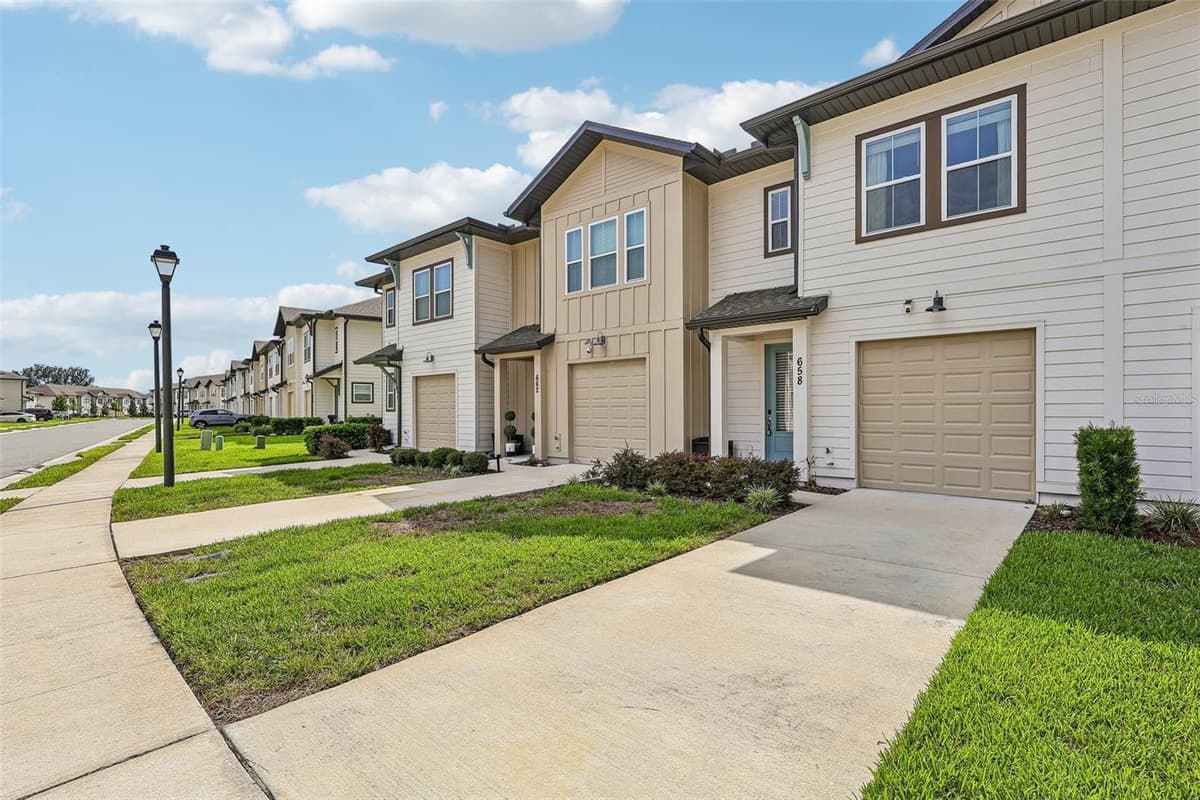 658 LONGBOAT DRIVE — photo 3 of 41