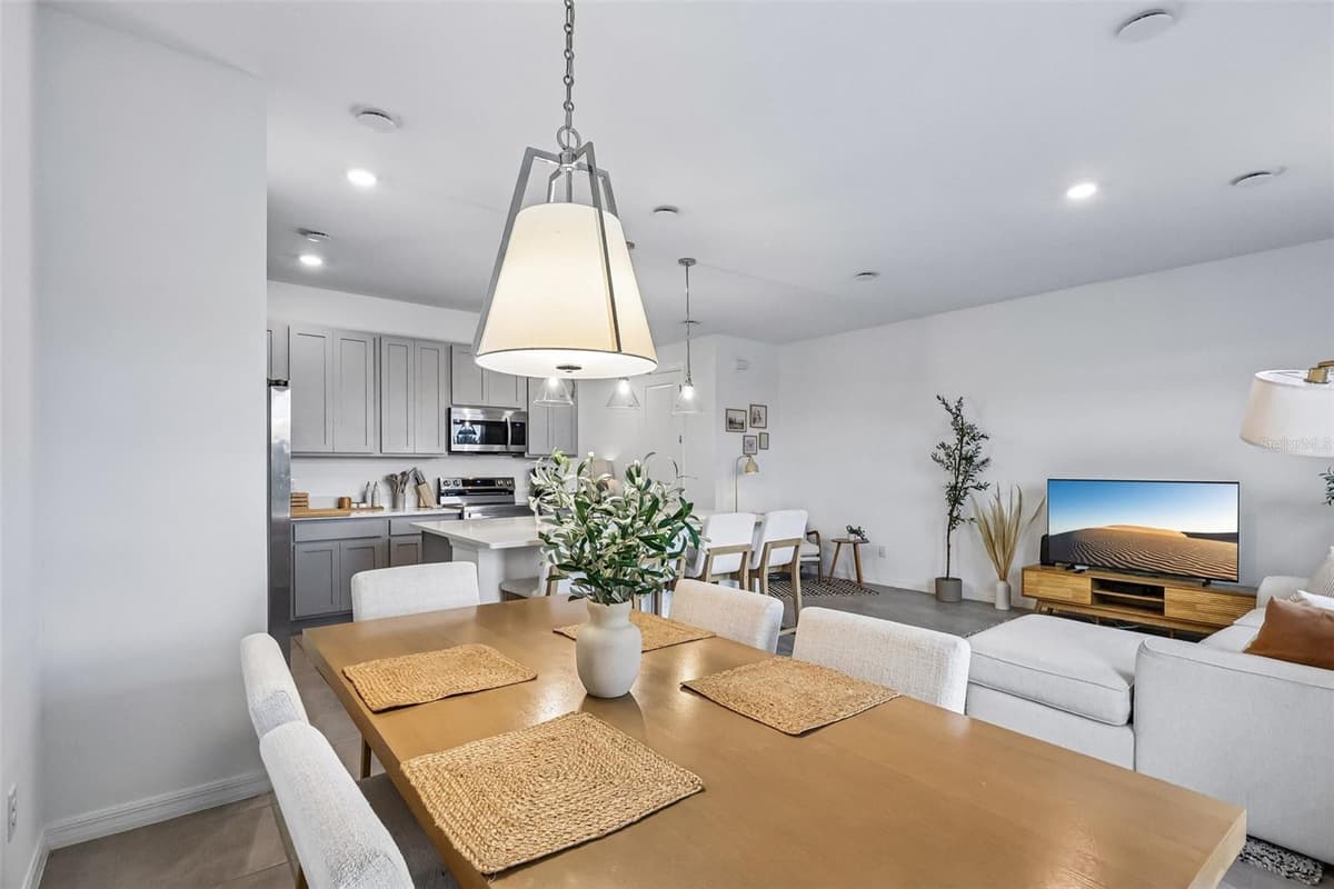 658 LONGBOAT DRIVE — photo 12 of 41