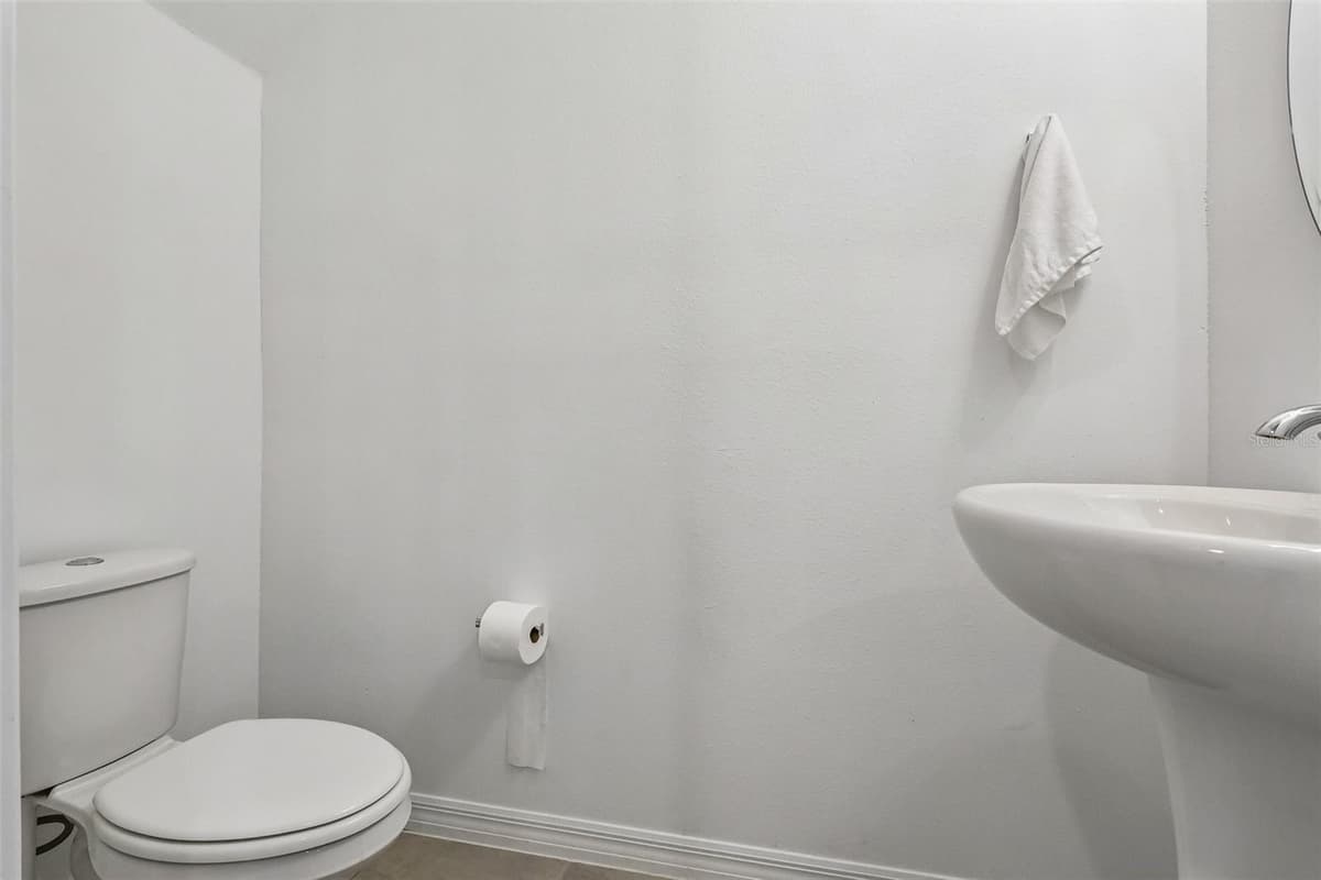 658 LONGBOAT DRIVE — photo 20 of 41