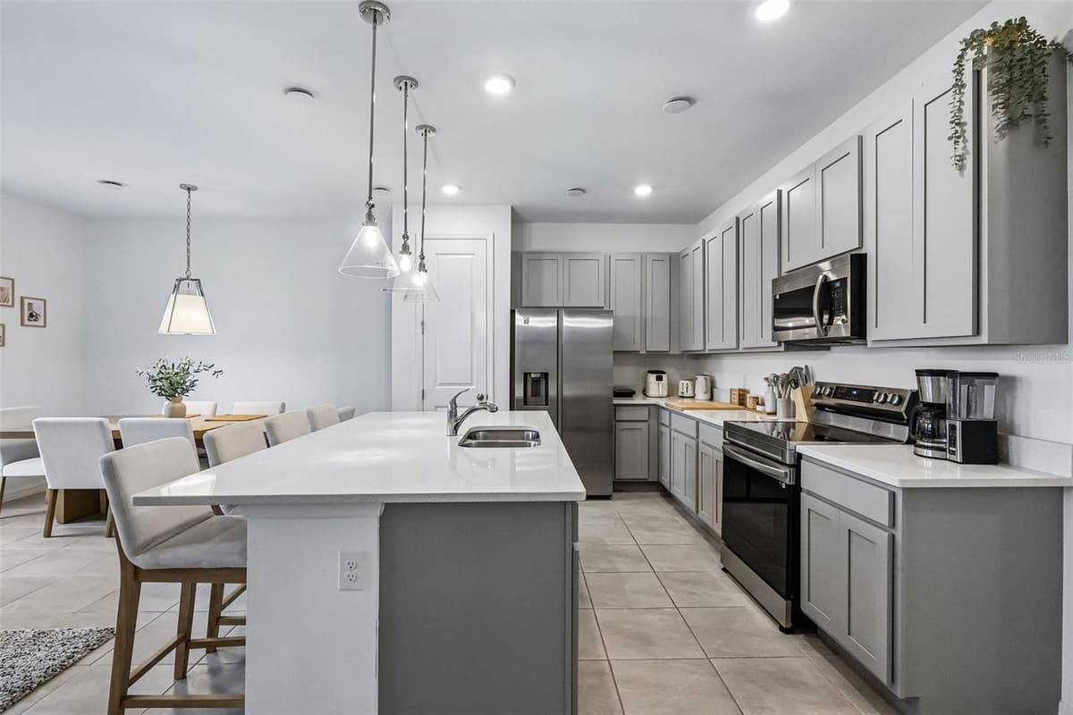 658 LONGBOAT DRIVE — photo 15 of 41
