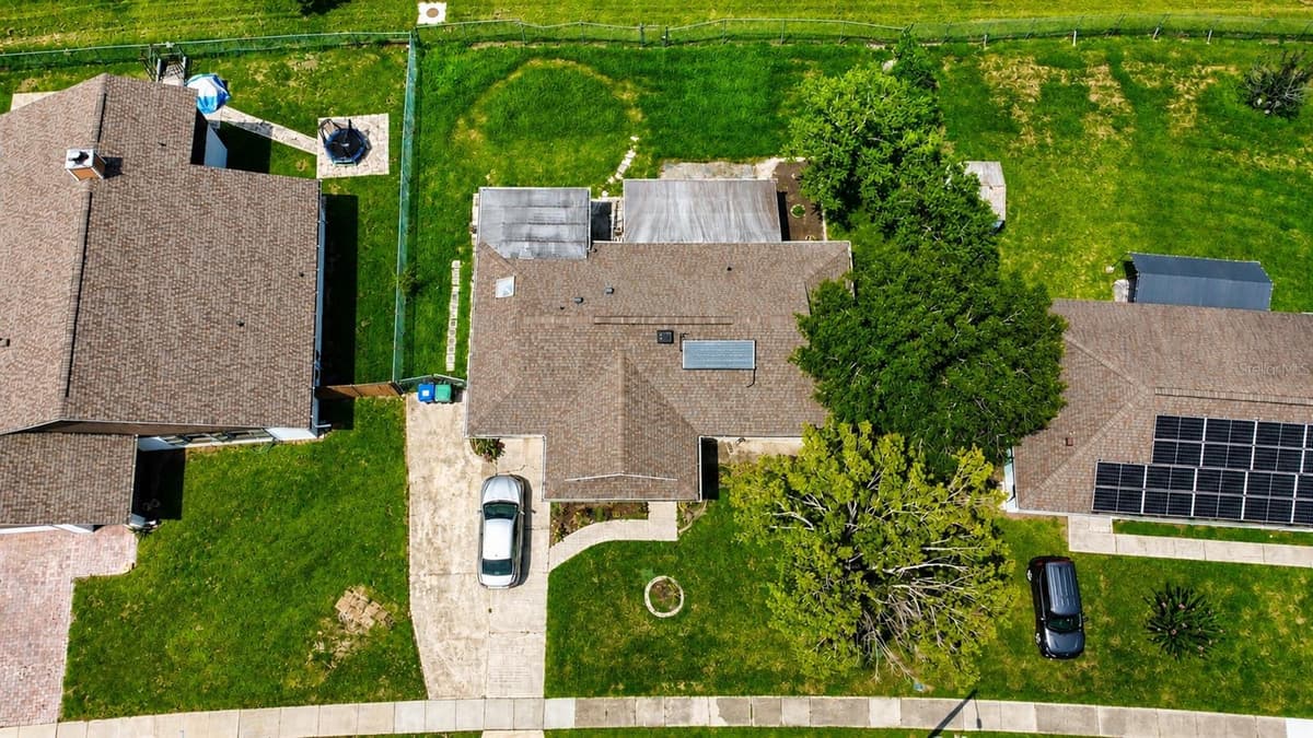 707 IOWA WOODS CIRCLE — photo 18 of 21