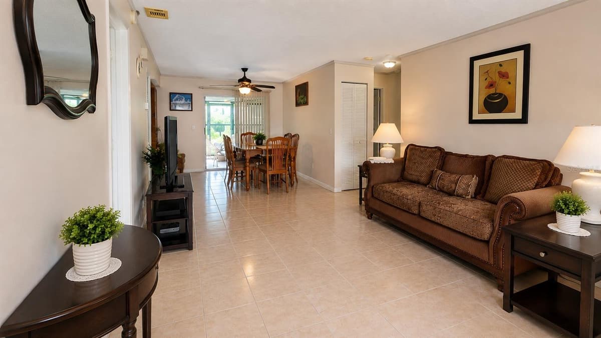 707 IOWA WOODS CIRCLE — photo 4 of 21