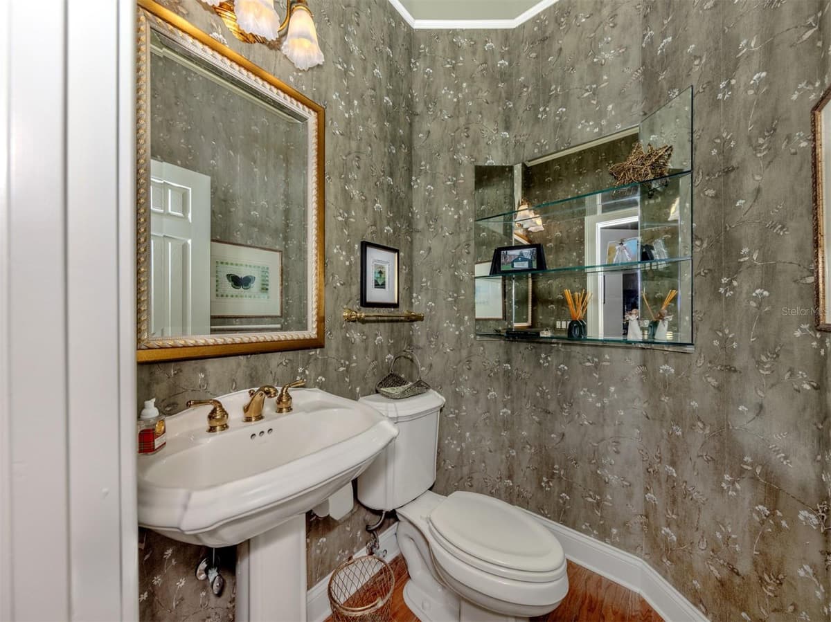 444 TREMINGHAM WAY — photo 40 of 95